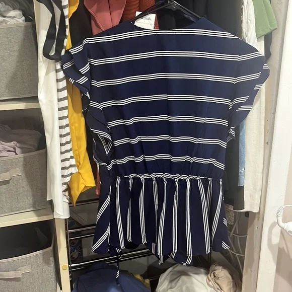 Top - Picture 2 of 2